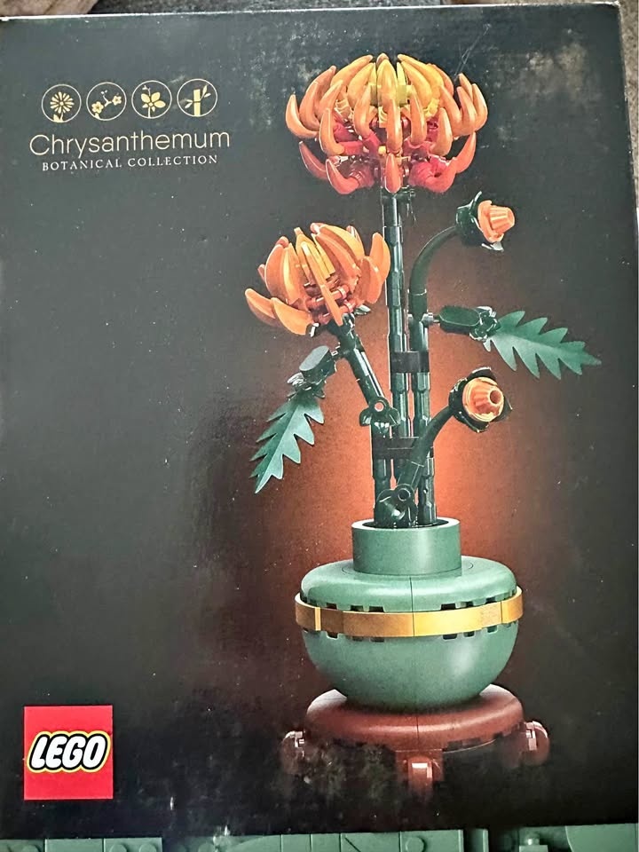 LEGO Chrysanthemum flower