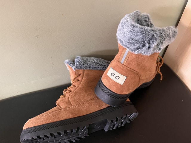 Brand NEW Winter Boots Size 43 (US 10.5) - photo 5