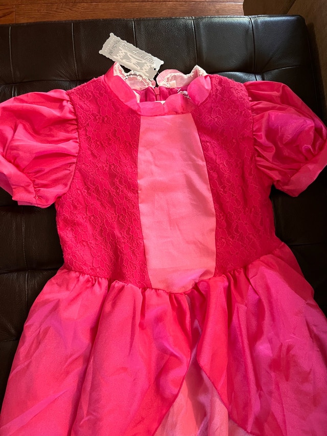 NEW Princess Peach Costume Size 150 (US size 12) - photo 2