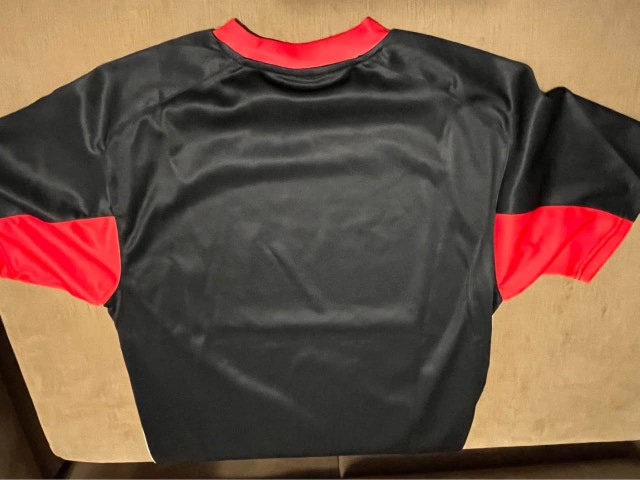 NEW — Manchester United Soccer Jersey Euro Size Large or Small - photo 3