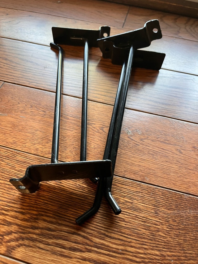 10-inch Slatwall Hooks $1 each - photo 3
