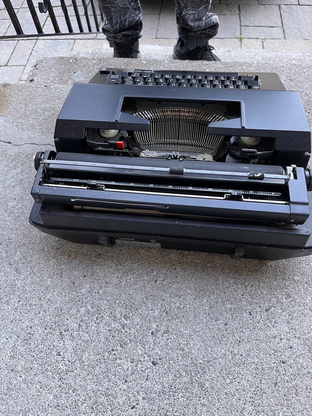 Vintage Brother Typewriter Cassette Correct-O-Riter II - AS IS - photo 3