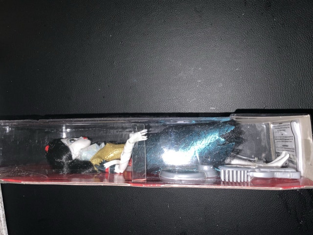 NEW in box - Zombie Snow White Doll - photo 5