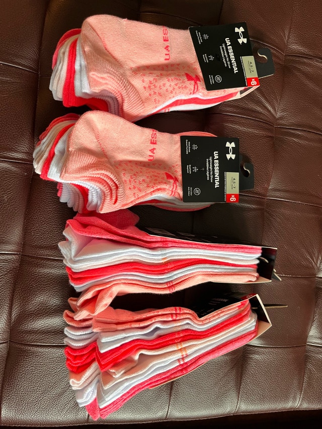Brand NEW $10 each Pack of 6 — Under Armour Socks Size 4.5 - 7