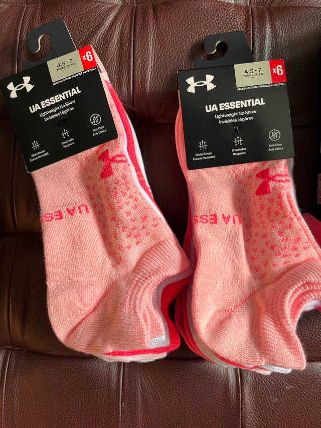 Brand NEW $10 each Pack of 6 — Under Armour Socks Size 4.5 - 7 - photo 2