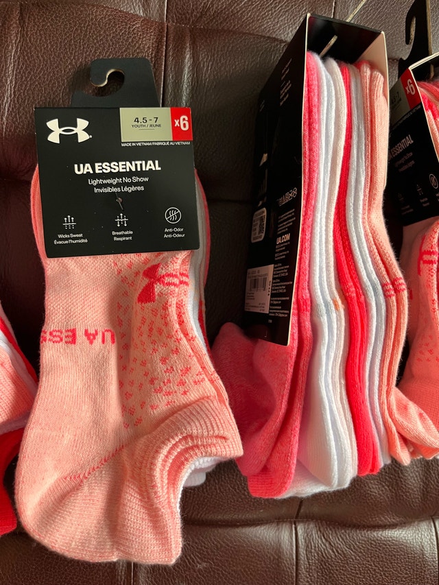 Brand NEW $10 each Pack of 6 — Under Armour Socks Size 4.5 - 7 - photo 3