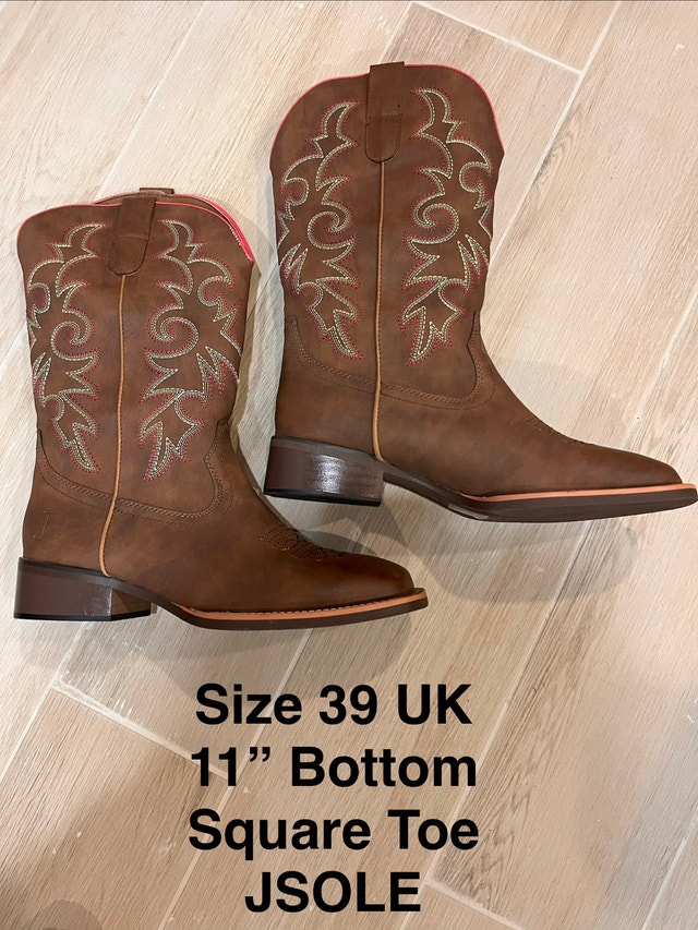 NEW Women Boots $55 each Cowboy Western Fringe Crocodile Heels - photo 4