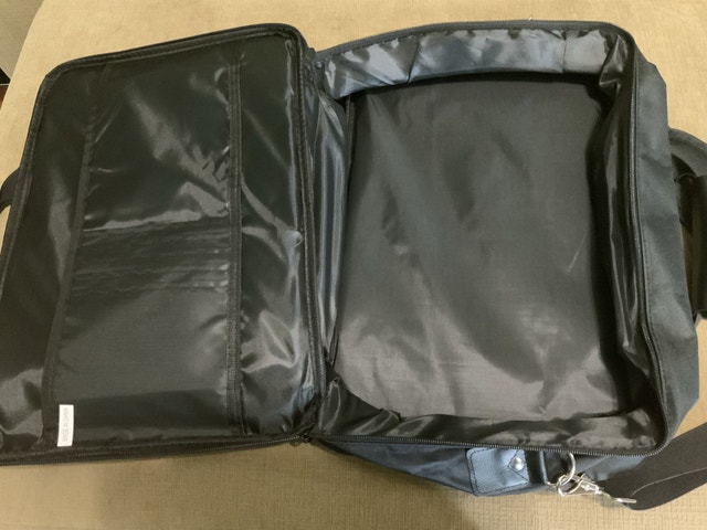 Brand NEW Laptop Bag Lightweight with Shoulder Strap - photo 3