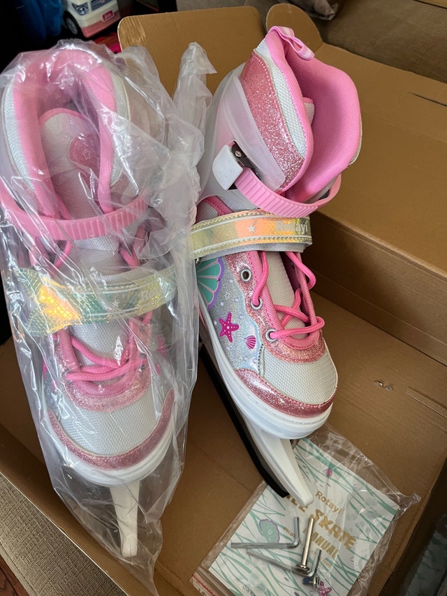 Brand NEW Rotayi Ice Skates — Adjustable Fits Kids Size 39 - 42 - photo 3