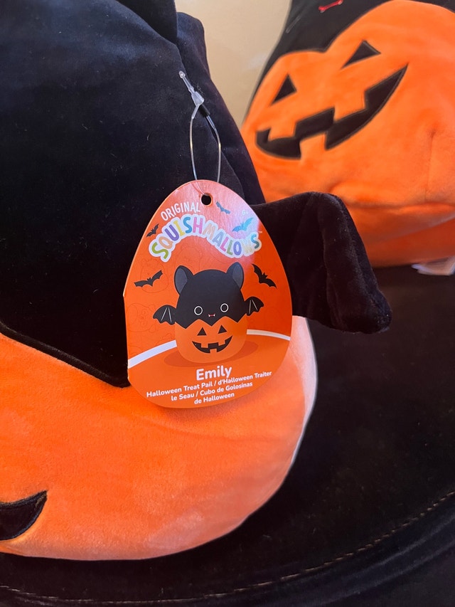 Brand NEW — 12” Emily the Bat Treat Basket Original Squishmallow - photo 3
