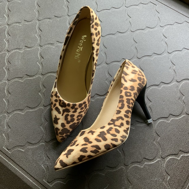 WenFuni Size 7 Leopard Print Pump Heels