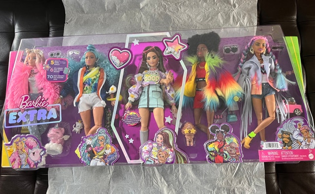 Brand NEW — Barbie Extra 5-Doll Set