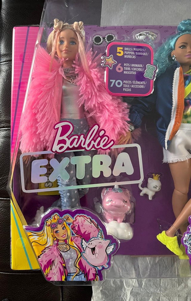 Brand NEW — Barbie Extra 5-Doll Set - photo 3