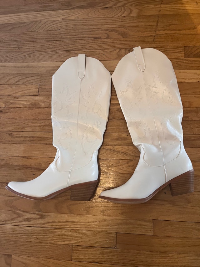 NEW — Women Cowboy Western — Size 11 Boots