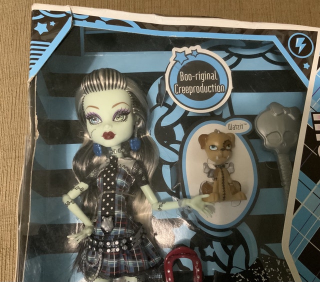 Monster High Frankie Stein Doll with Watzit - photo 2