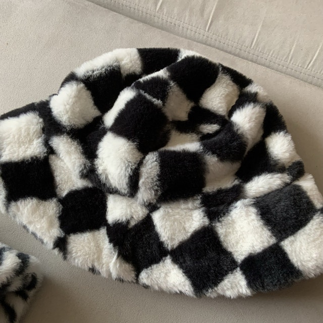 Brand NEW — Fur Bucket Hats $10 each — Zebra or Checkered - photo 3