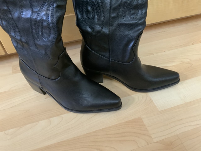 Brand NEW Women Boots Size 8.5 Wide Calf - photo 3