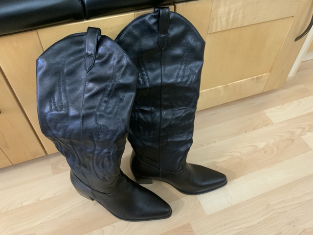 Brand NEW Women Boots Size 8.5 Wide Calf - photo 4