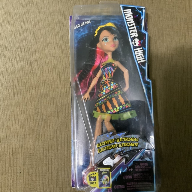Monster High Cleo De Nile Electrified Doll - photo 4