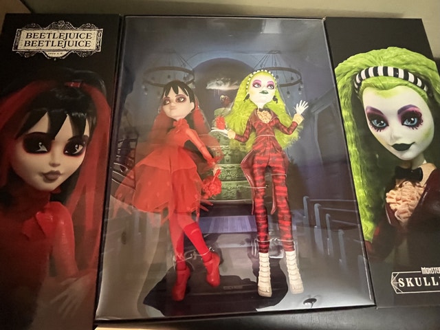 Monster High Skullector Beetlejuice & Lydia Deetz Dolls - photo 2