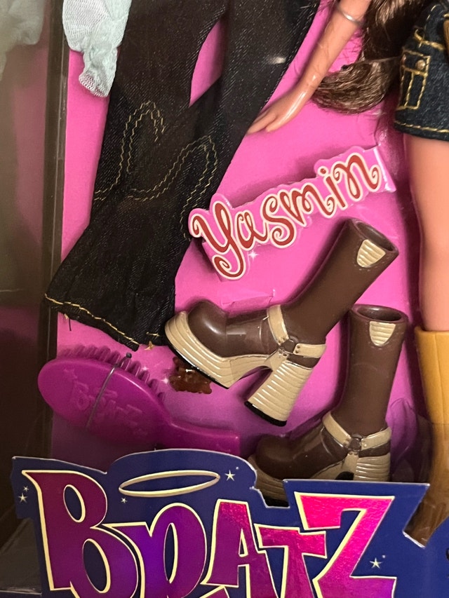 Brand NEW — Bratz Xpress It! Yasmin doll, first released in 2001 - photo 4