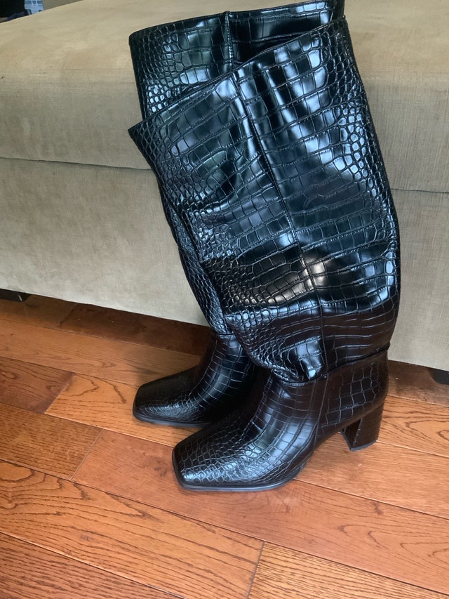 Brand NEW Boots Black Crocodile-Texture Size 41 (9.5 US) Women - photo 2