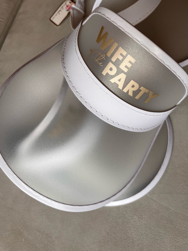 Brand NEW $5 each Sun Visors “Wife of the Party” - photo 4
