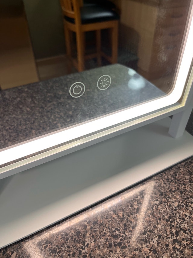 Brand NEW 10”x14” Sturdy Tabletop Makeup Mirror with Light - photo 2