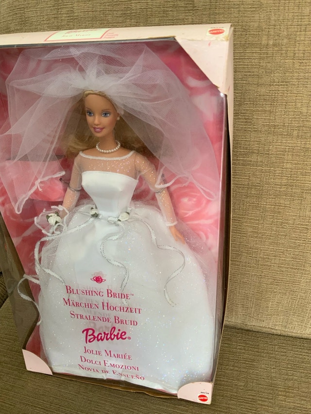 NEW in Box Blushing Bride Barbie Mattel 1999 Special Edition - photo 2