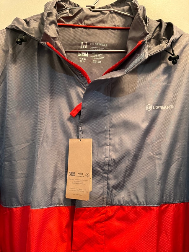 NEW with Tags Light Bare Rain Coat - Medium - photo 2