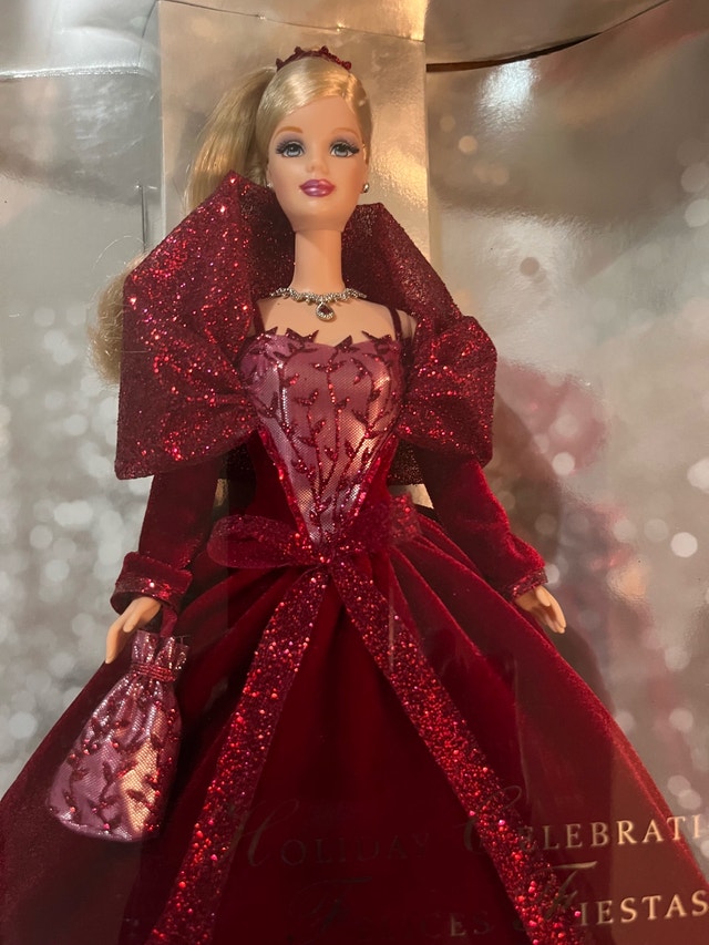 Barbie 2002 Holiday Celebration Special Edition - photo 2
