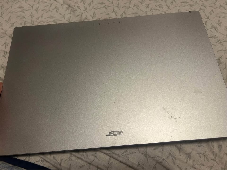 Acer Aspire Laptop - photo 2