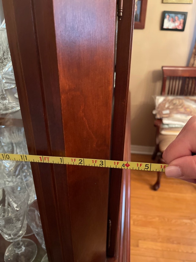 China Cabinet 2 Pieces with Lights LIKE NEW - photo 5