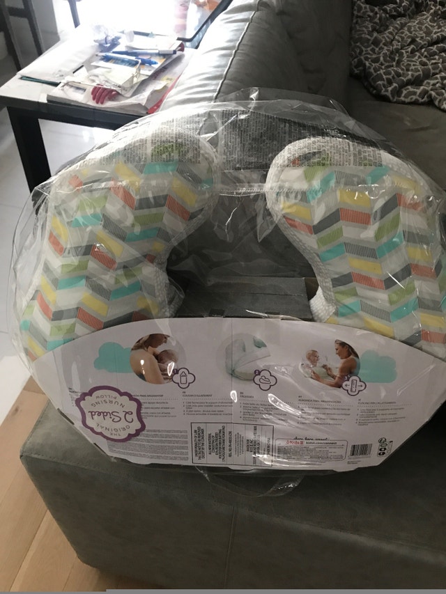 Brand new baby pillow. - photo 2