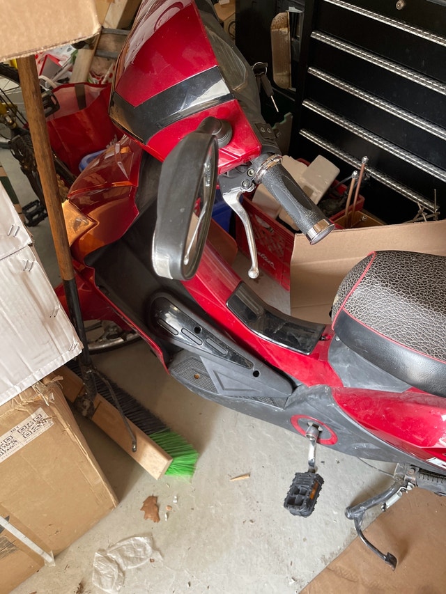 Daymak electric scooter with full fairing. Trades? - photo 3