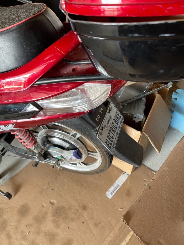 Daymak electric scooter with full fairing. Trades? - photo 4