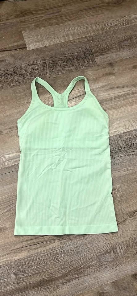 LULU MINT GREEN TANK TOP SIZE 6