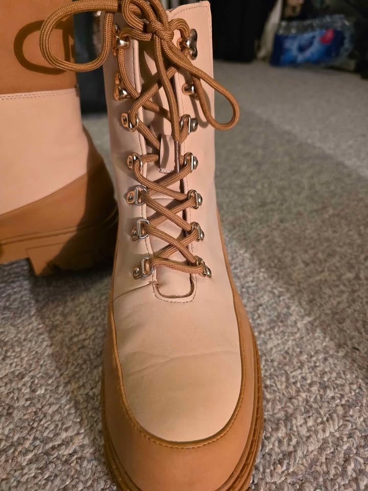 FREE Ankle Boots. Men's Size 11, Women's 12. - photo 3