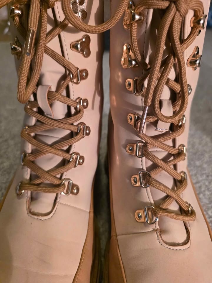 FREE Ankle Boots. Men's Size 11, Women's 12. - photo 5