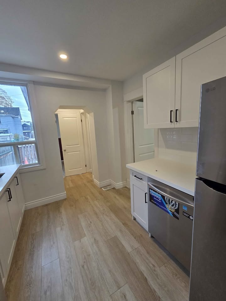 Female Only House - Private Room for Rent - photo 5