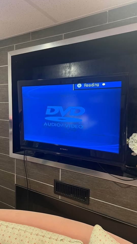 TV for Gaming / Retro Gaming / DVD Player Setup - photo 2