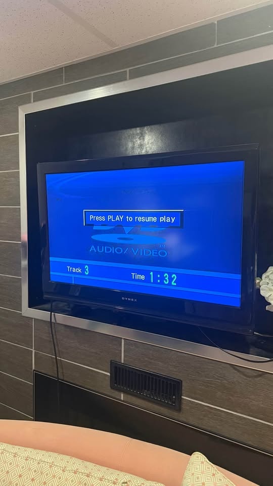 TV for Gaming / Retro Gaming / DVD Player Setup - photo 3