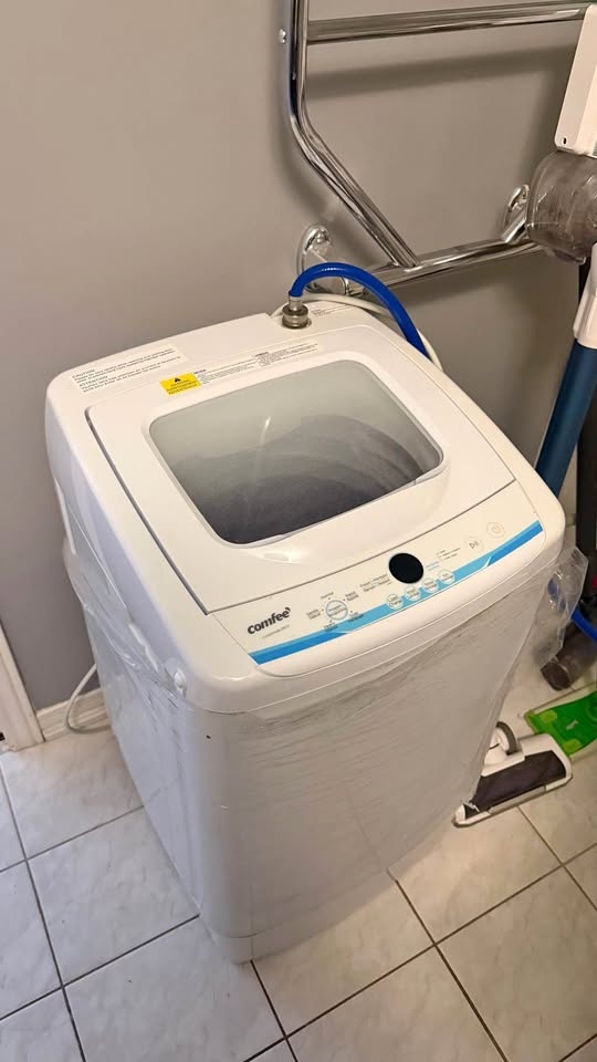 Portable Comfee Top-Load Washing Machine