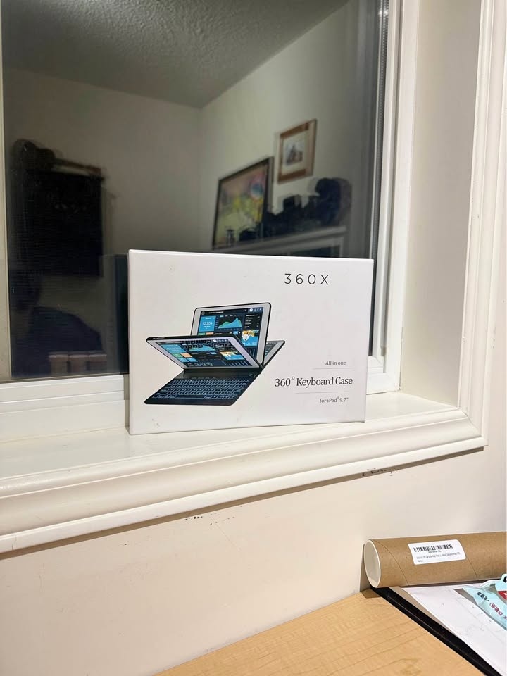 360° Bluetooth Keyboard Case for iPad 9.7"
