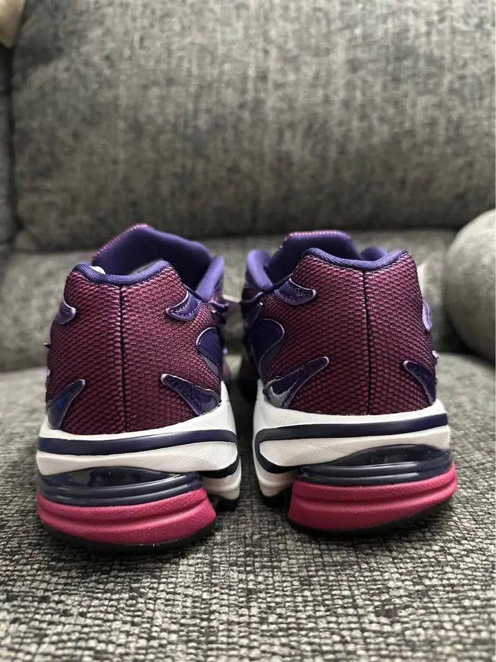 A bathing ape X adidas sneakers image indicator(3)