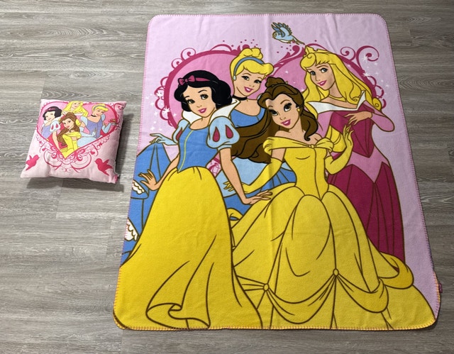 Disney Princesses Pink Blanket and Pillow Set