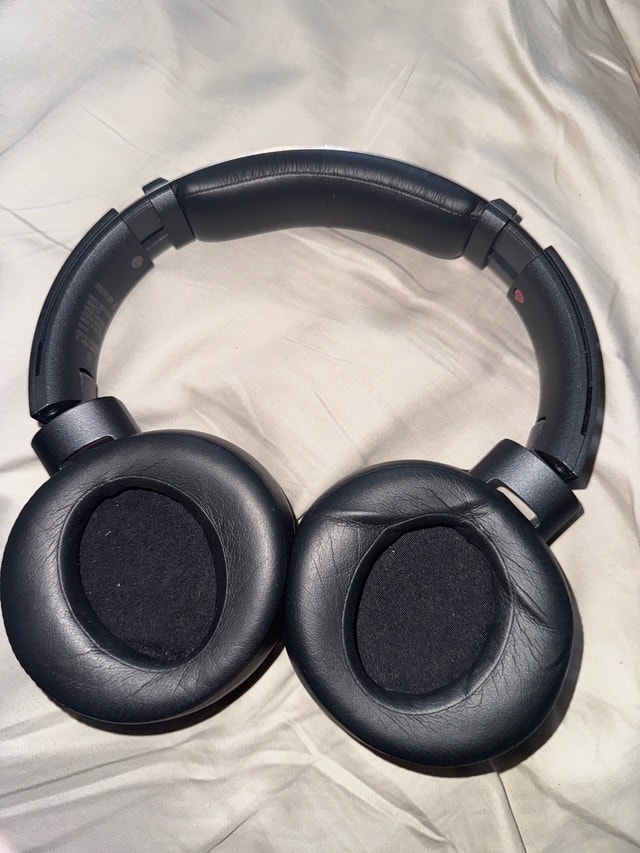 Used Sony MDR-XB950N1 Headphones - photo 2