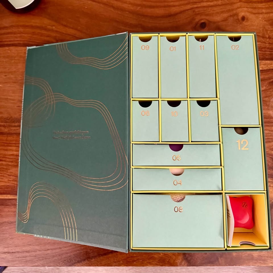 Saje 12-Day Advent Calendar - Natural Wellness Gift Set - photo 4