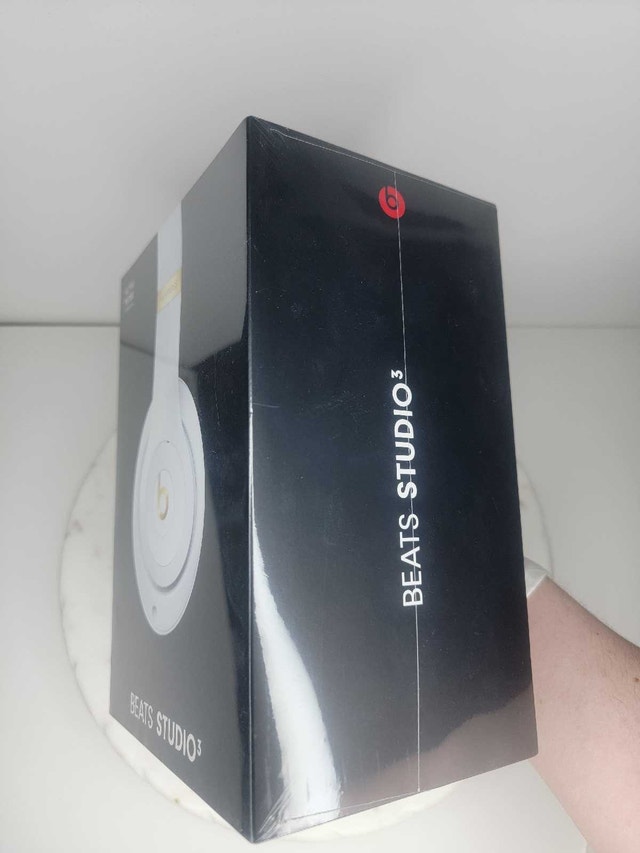 Beats Studio 3 (Brand New) - photo 3