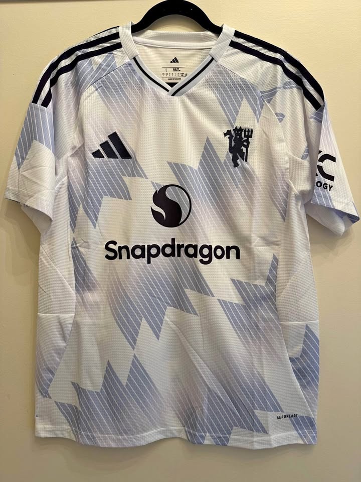 Manchester United Away Kit 2025/2026